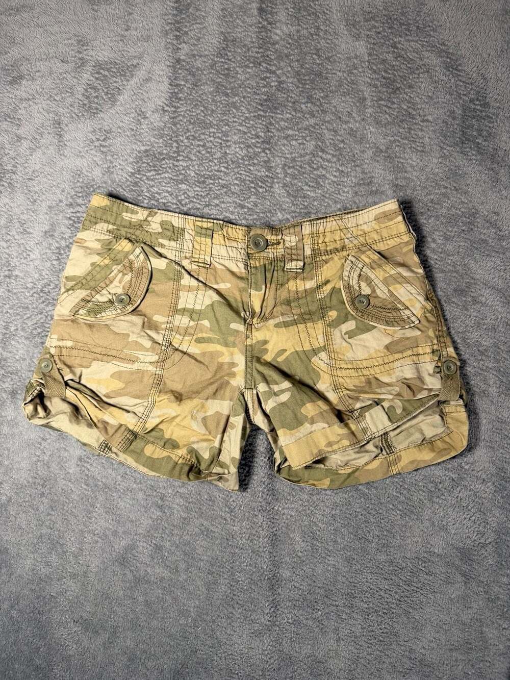 No Boundaries Camo Cargo Shorts Size 3 Olive Green Utility